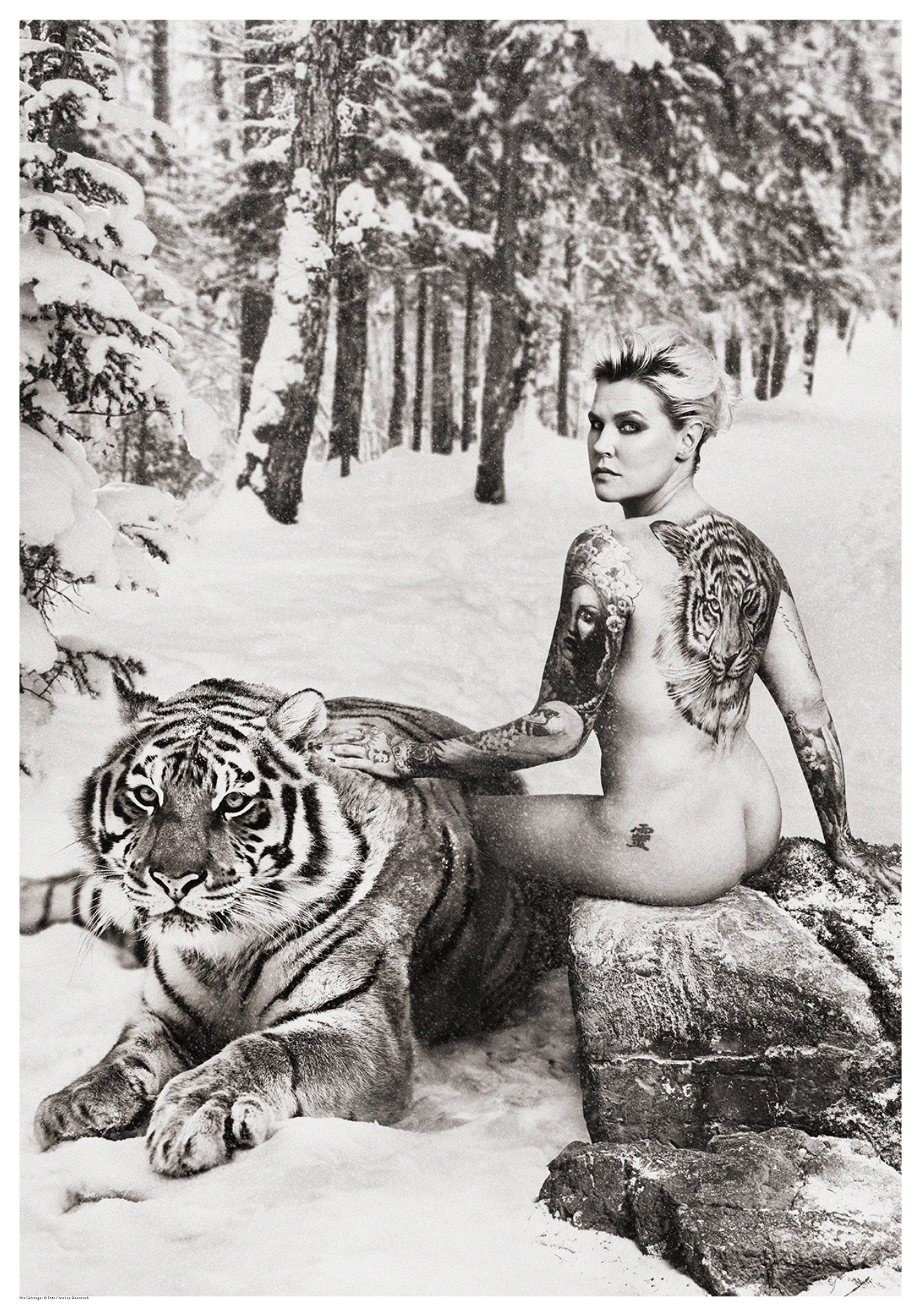 Mia Skäringer med Tiger svartvit Poster