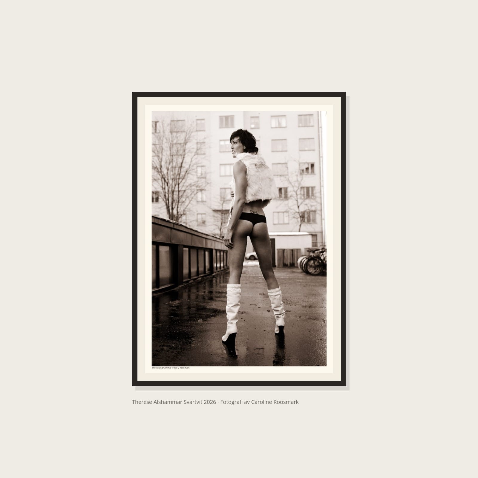 Therese Alshammar CR (2) Therese Alshammar Svartvit Poster – Alla posters Roosmark av Caroline Roosmark